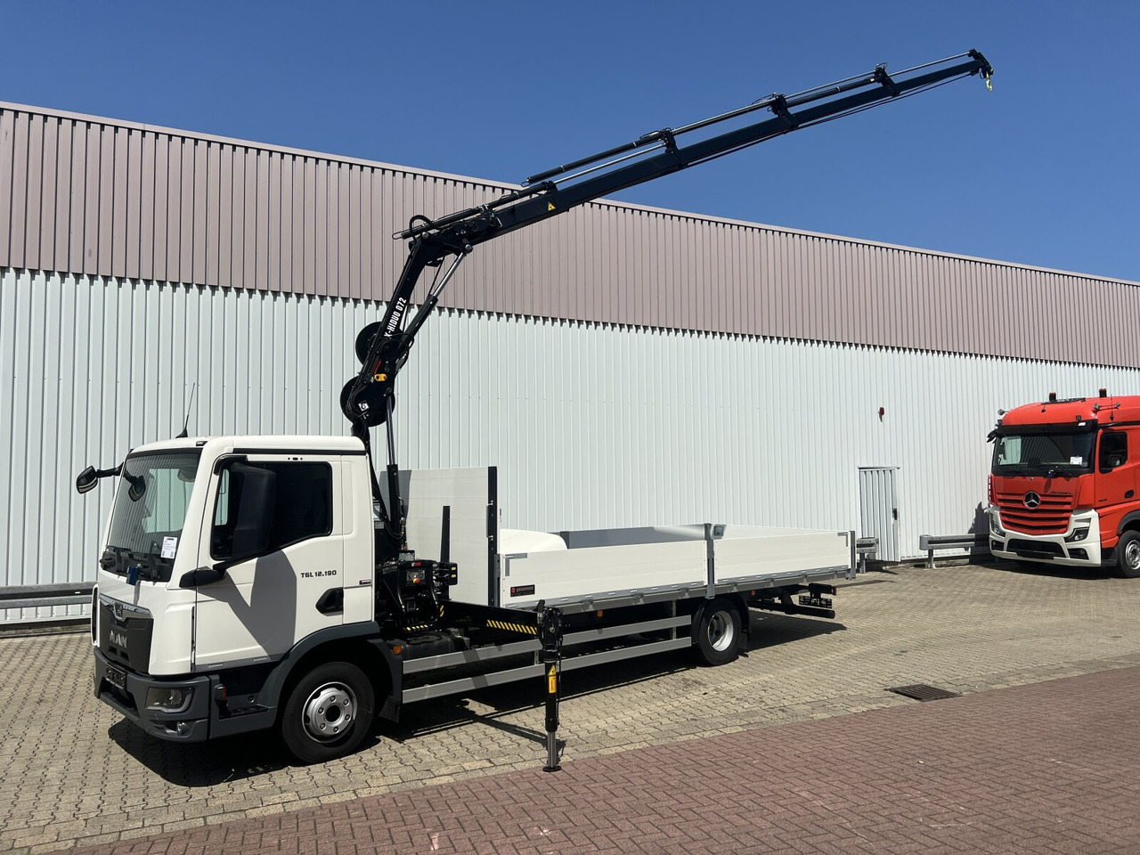 MAN TGL 12.190 4x2 BL TGL 12.190 4x2 BL mit Kran Hiab Hiduo 072DS-4 - Camión grúa: foto 1 MAN TGL 12.190 4x2 BL TGL 12.190 4x2 BL mit Kran Hiab Hiduo 072DS-4 - Camión grúa: foto 1