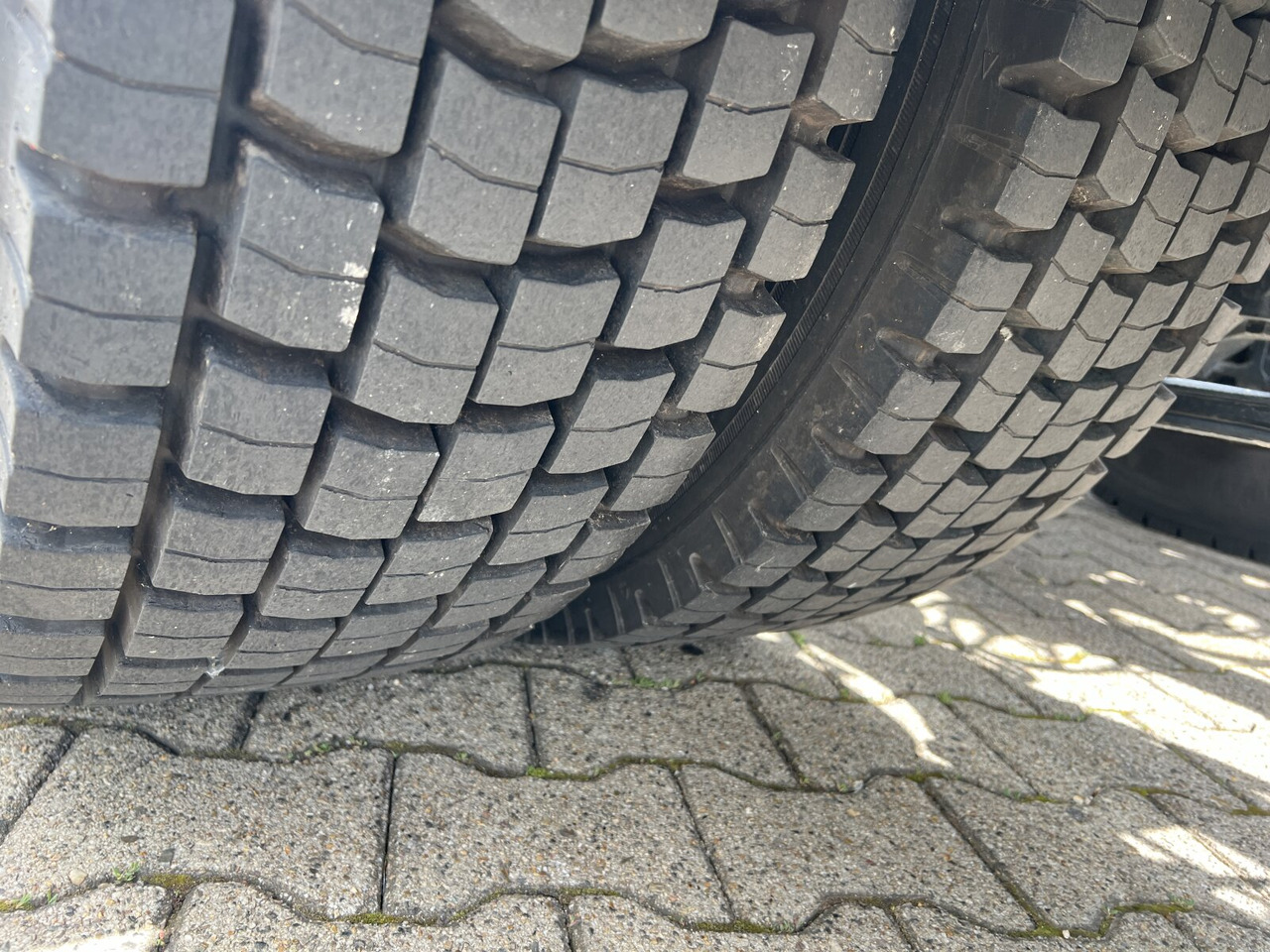 MAN TGS 26.320 6X2-4 BL TGS 26.320 6X2-4 BL, Lenk-/Liftachse, Rechtslenker, Export Only! - Camión chasis: foto 5 MAN TGS 26.320 6X2-4 BL TGS 26.320 6X2-4 BL, Lenk-/Liftachse, Rechtslenker, Export Only! - Camión chasis: foto 5