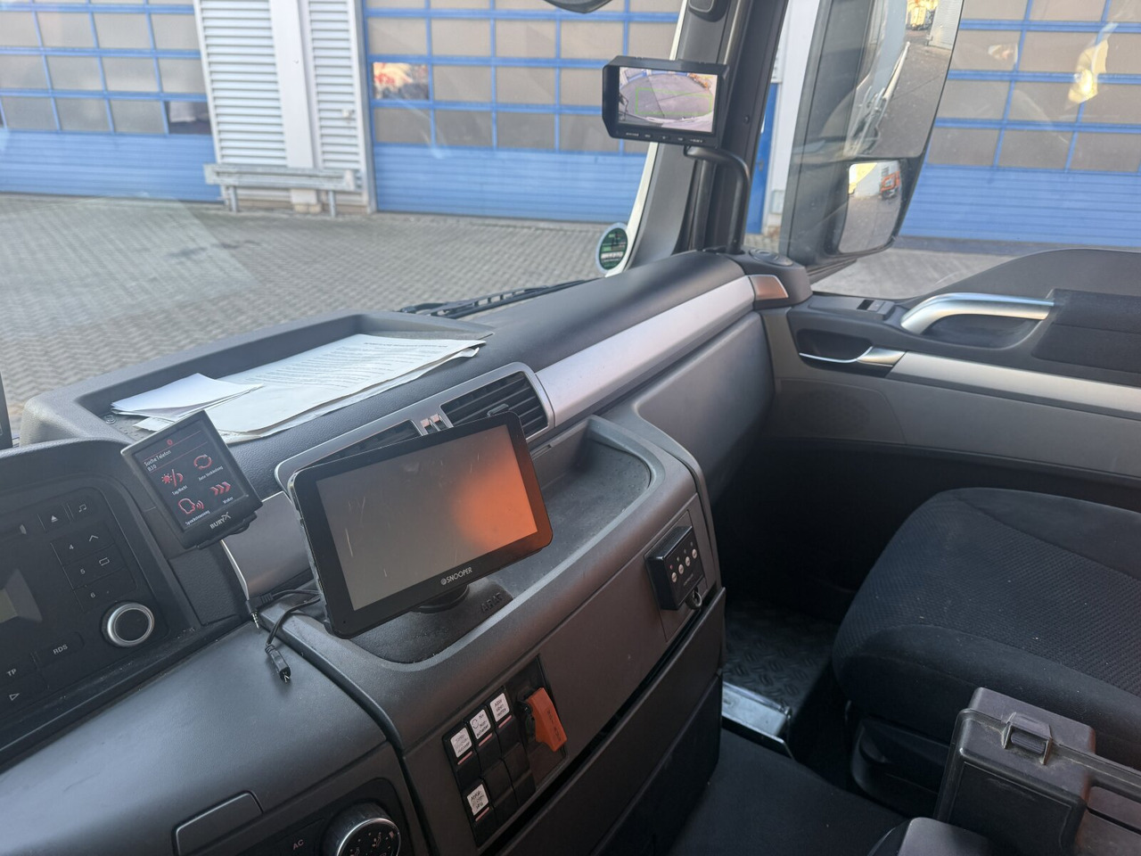 MAN TGS 26.440 6x2-4 BL TGS 26.440 6x2-4 BL, Lenk-/Liftachse, ADR, Esterer Tank ca. 20.340l, 3 Kammern - Camión cisterna: foto 5 MAN TGS 26.440 6x2-4 BL TGS 26.440 6x2-4 BL, Lenk-/Liftachse, ADR, Esterer Tank ca. 20.340l, 3 Kammern - Camión cisterna: foto 5