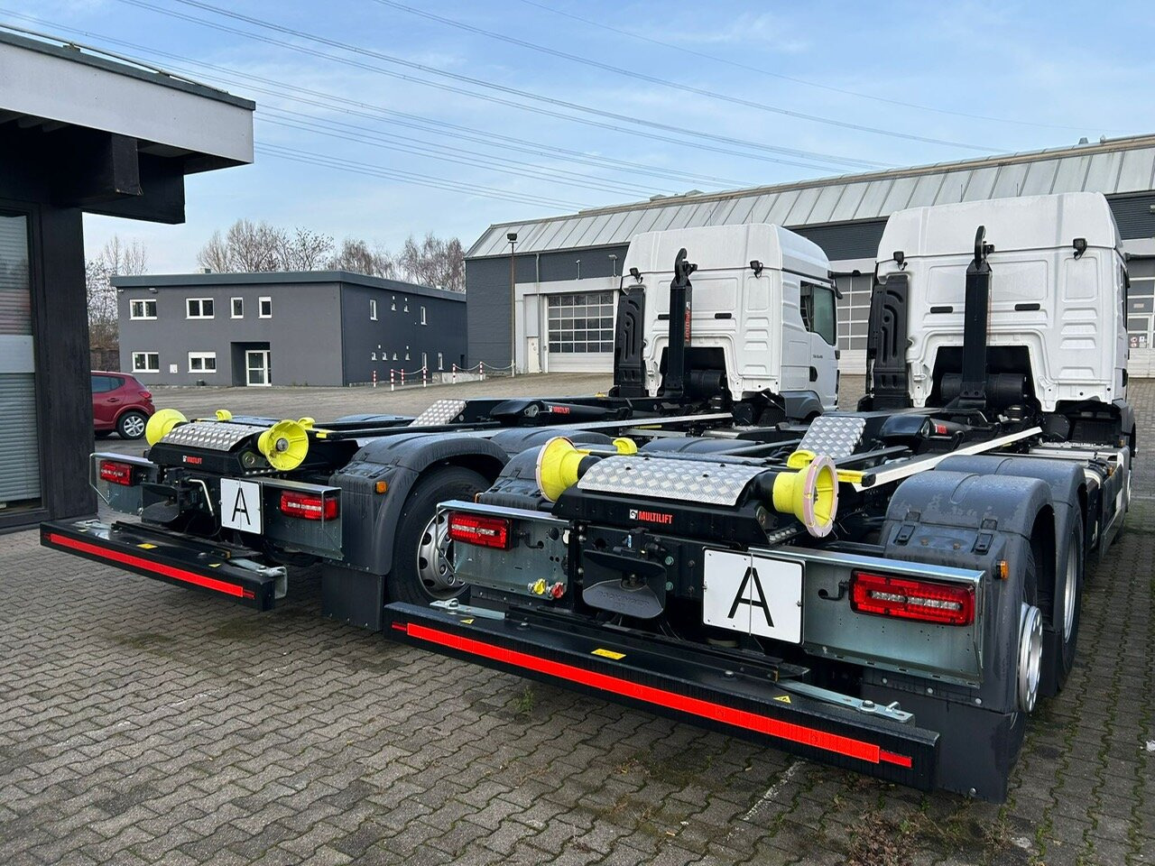 MAN TGS 26.480 6x2-4 BL CH TGS 26.480 6x2-4 BL CH, Lenk-/Lift, OptiView, LED, Navi, Motorabtrieb - Camión multibasculante: foto 2 MAN TGS 26.480 6x2-4 BL CH TGS 26.480 6x2-4 BL CH, Lenk-/Lift, OptiView, LED, Navi, Motorabtrieb - Camión multibasculante: foto 2