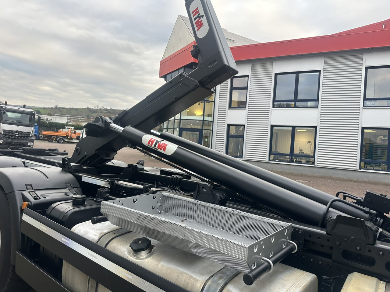 MAN TGS 26.480 6x4 BL TGS 26.480 6x4 BL, Motorabtrieb, Navi, Intarder, Hyva 20.60 S - Camión multibasculante: foto 5 MAN TGS 26.480 6x4 BL TGS 26.480 6x4 BL, Motorabtrieb, Navi, Intarder, Hyva 20.60 S - Camión multibasculante: foto 5