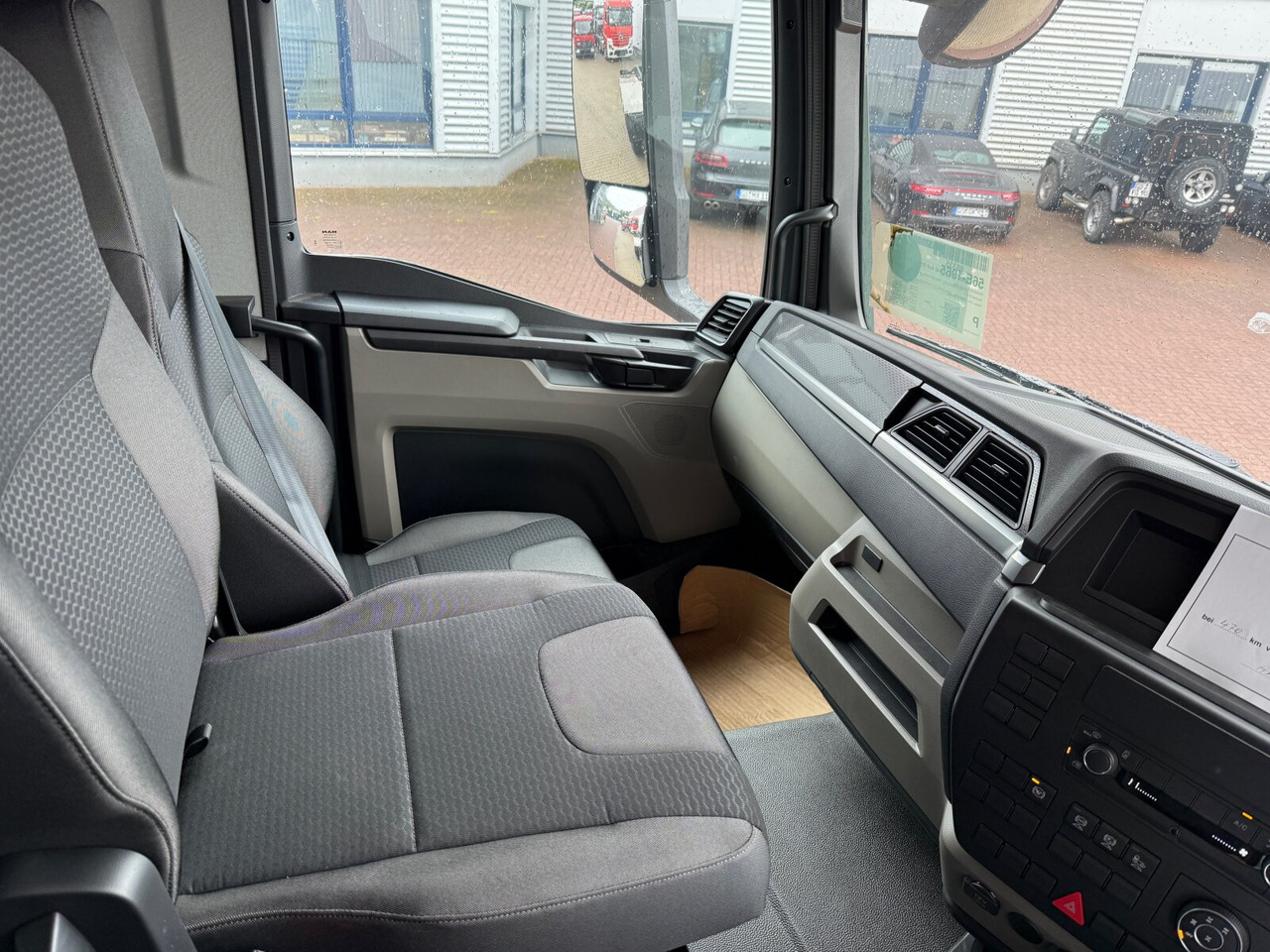 MAN TGS 33.440 6x6 BB CH RHD TGS 33.440 6x6 BB CH RHD, Euro2, Rechtslenker, Einzelbereifung - Camión chasis: foto 5 MAN TGS 33.440 6x6 BB CH RHD TGS 33.440 6x6 BB CH RHD, Euro2, Rechtslenker, Einzelbereifung - Camión chasis: foto 5