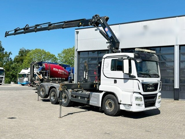 MAN TGS 35.500 8x4-4 BL TGS 35.500 8x4-4 BL, Lenk-/Liftachse, Kran HMF 3220-K6, Funk - Camión multibasculante, Camión grúa: foto 1 MAN TGS 35.500 8x4-4 BL TGS 35.500 8x4-4 BL, Lenk-/Liftachse, Kran HMF 3220-K6, Funk - Camión multibasculante, Camión grúa: foto 1