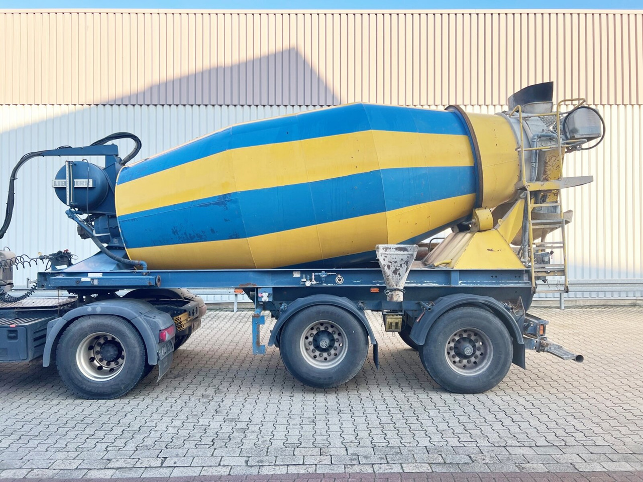 MÜLLER MITTELTAL SF 32 BM/BS mit LIEBHERR Betonmischer ca. 10m³ MÜLLER MITTELTAL SF 32 BM/BS mit LIEBHERR Betonmischer ca. 10m³, Liftachse - Semirremolque hormigonera: foto 4 MÜLLER MITTELTAL SF 32 BM/BS mit LIEBHERR Betonmischer ca. 10m³ MÜLLER MITTELTAL SF 32 BM/BS mit LIEBHERR Betonmischer ca. 10m³, Liftachse - Semirremolque hormigonera: foto 4