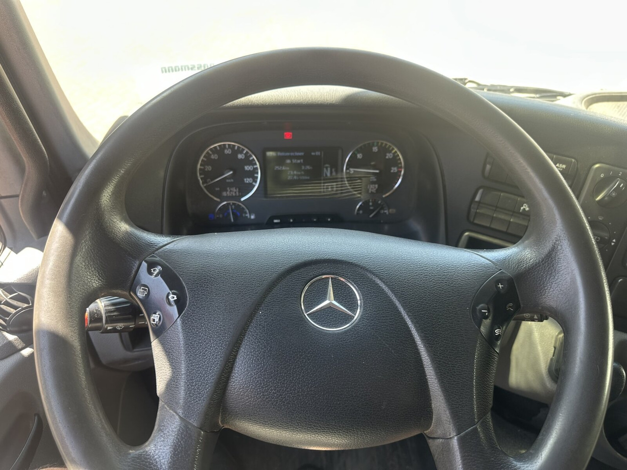 Mercedes-Benz Actros 2532 L 6x2 Actros 2532/41 L 6x2, EEV, Lenkachse - Camión chasis: foto 3 Mercedes-Benz Actros 2532 L 6x2 Actros 2532/41 L 6x2, EEV, Lenkachse - Camión chasis: foto 3