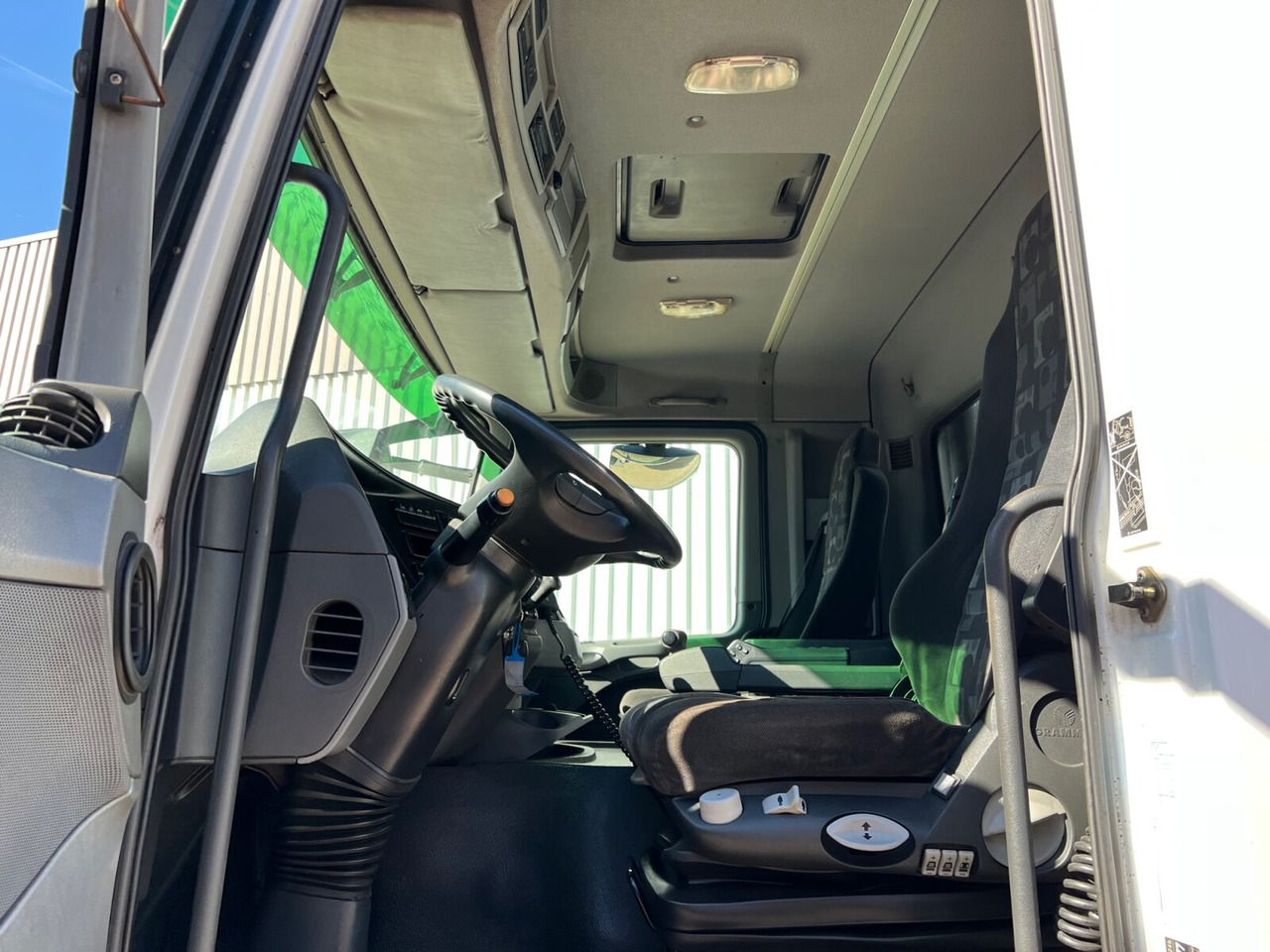 Mercedes-Benz Actros 2541 L 6x2 Actros 2541 L 6x2/48 Retarder, Lenk-/Liftachse - Camión multibasculante: foto 3 Mercedes-Benz Actros 2541 L 6x2 Actros 2541 L 6x2/48 Retarder, Lenk-/Liftachse - Camión multibasculante: foto 3