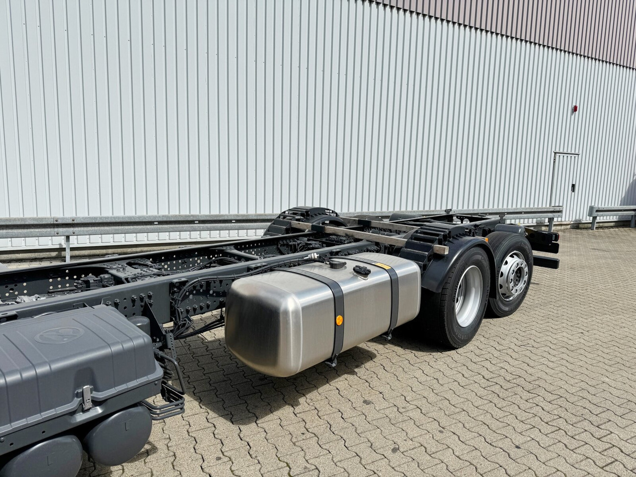 Camión chasis nuevo Mercedes-Benz Actros 2548 L 6x2 Actros 2548 L 6x2, Retarder, Lenk-/Liftachse, Navi, MirrorCam, MultimediaCockpit: foto 12