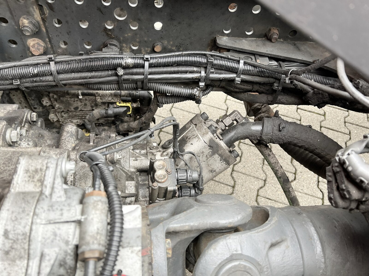 Mercedes-Benz Actros 2645 6x2 Actros 2645 6x2, Retarder, Liftachse, AWL, Hiab LBW - Camión chasis: foto 4 Mercedes-Benz Actros 2645 6x2 Actros 2645 6x2, Retarder, Liftachse, AWL, Hiab LBW - Camión chasis: foto 4