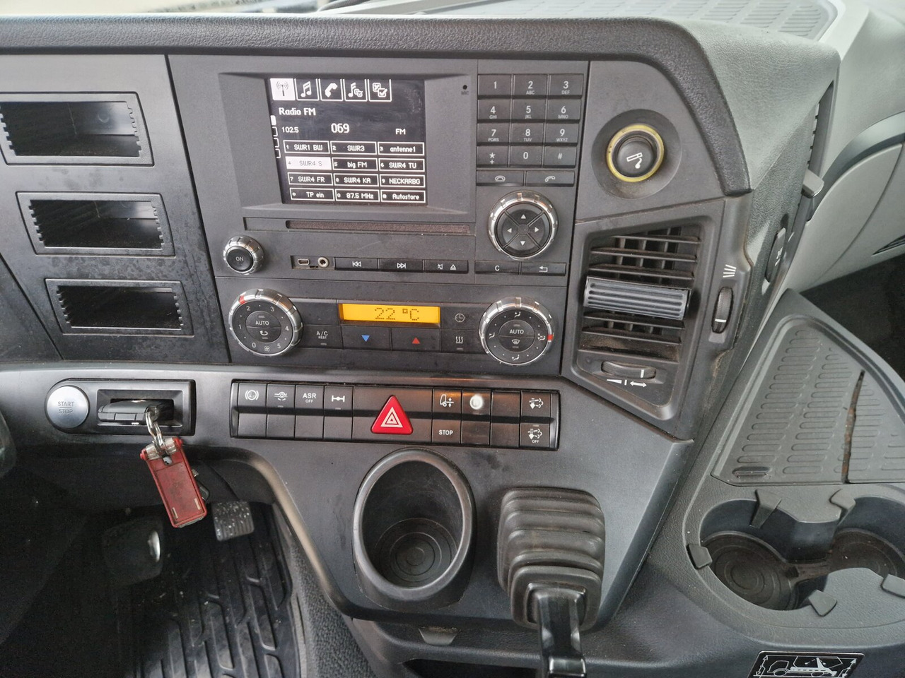 Camión portacontenedor de cadenas Mercedes-Benz Antos 1848 L 4x2 Antos 1848 L 4x2, Meiller AK 12 MTG Teleskop, Funk, Retarder, Klima, Standhzg.,: foto 12 Camión portacontenedor de cadenas Mercedes-Benz Antos 1848 L 4x2 Antos 1848 L 4x2, Meiller AK 12 MTG Teleskop, Funk, Retarder, Klima, Standhzg.,: foto 12