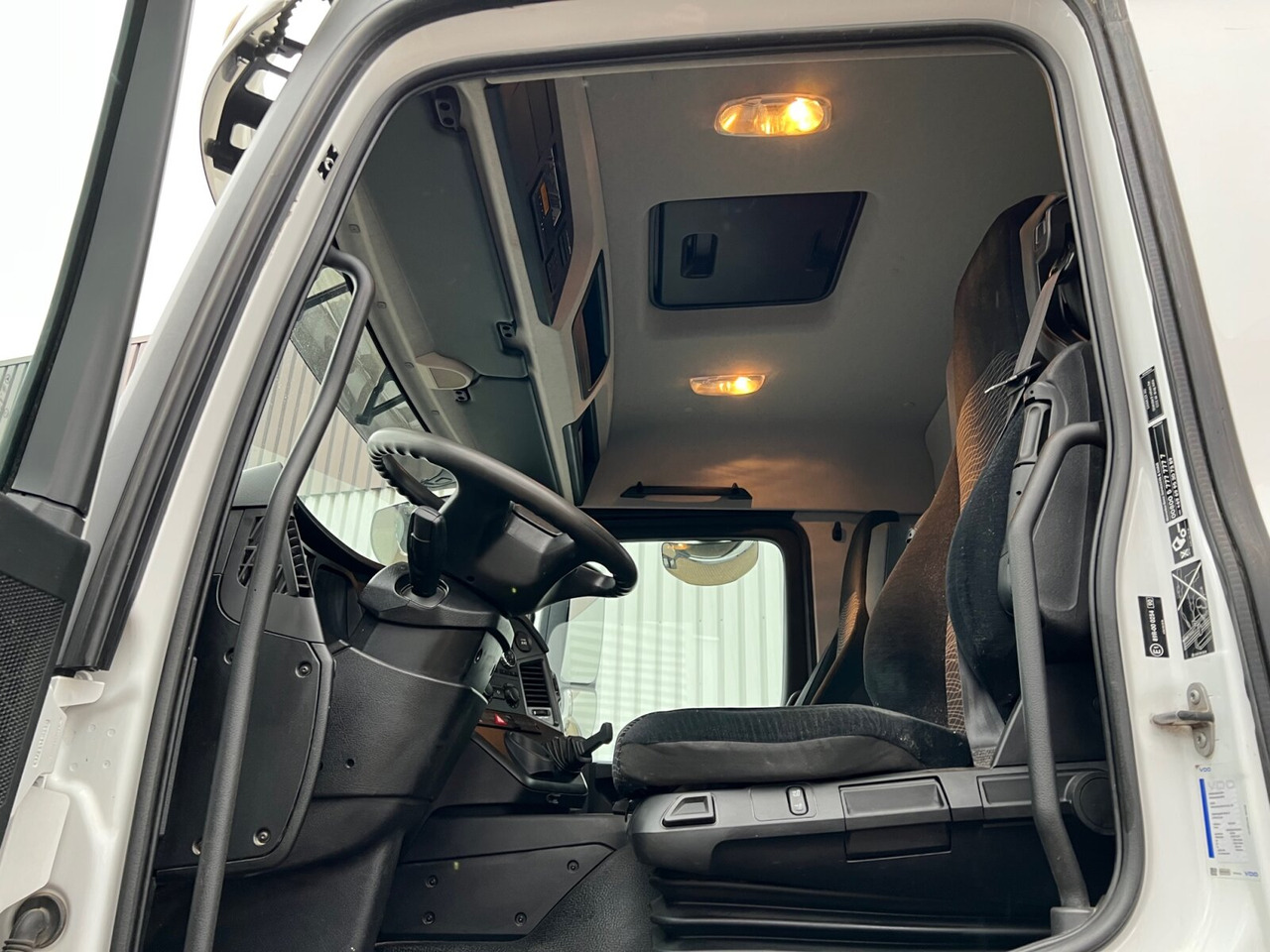 Mercedes-Benz Arocs 1830 K 4x2 Arocs 1830 K 4x2, Funk - Camión portacontenedor de cadenas: foto 3 Mercedes-Benz Arocs 1830 K 4x2 Arocs 1830 K 4x2, Funk - Camión portacontenedor de cadenas: foto 3