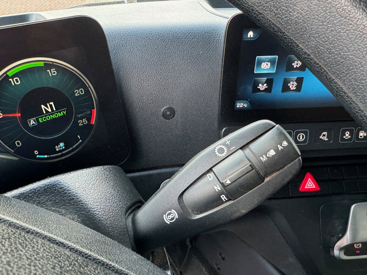 Camión grúa Mercedes-Benz Arocs 1840 L 4x2 Arocs 1840 L 4x2, Kran Palfinger PK12001L, Hochstand: foto 6 Camión grúa Mercedes-Benz Arocs 1840 L 4x2 Arocs 1840 L 4x2, Kran Palfinger PK12001L, Hochstand: foto 6