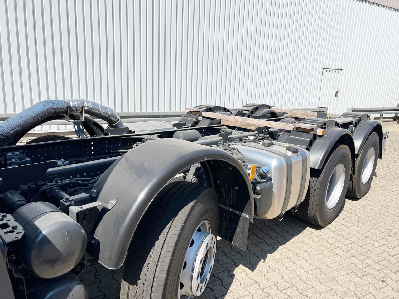 Mercedes-Benz Arocs 3240 8x4 Arocs 3240 8x4 - Camión chasis: foto 2 Mercedes-Benz Arocs 3240 8x4 Arocs 3240 8x4 - Camión chasis: foto 2