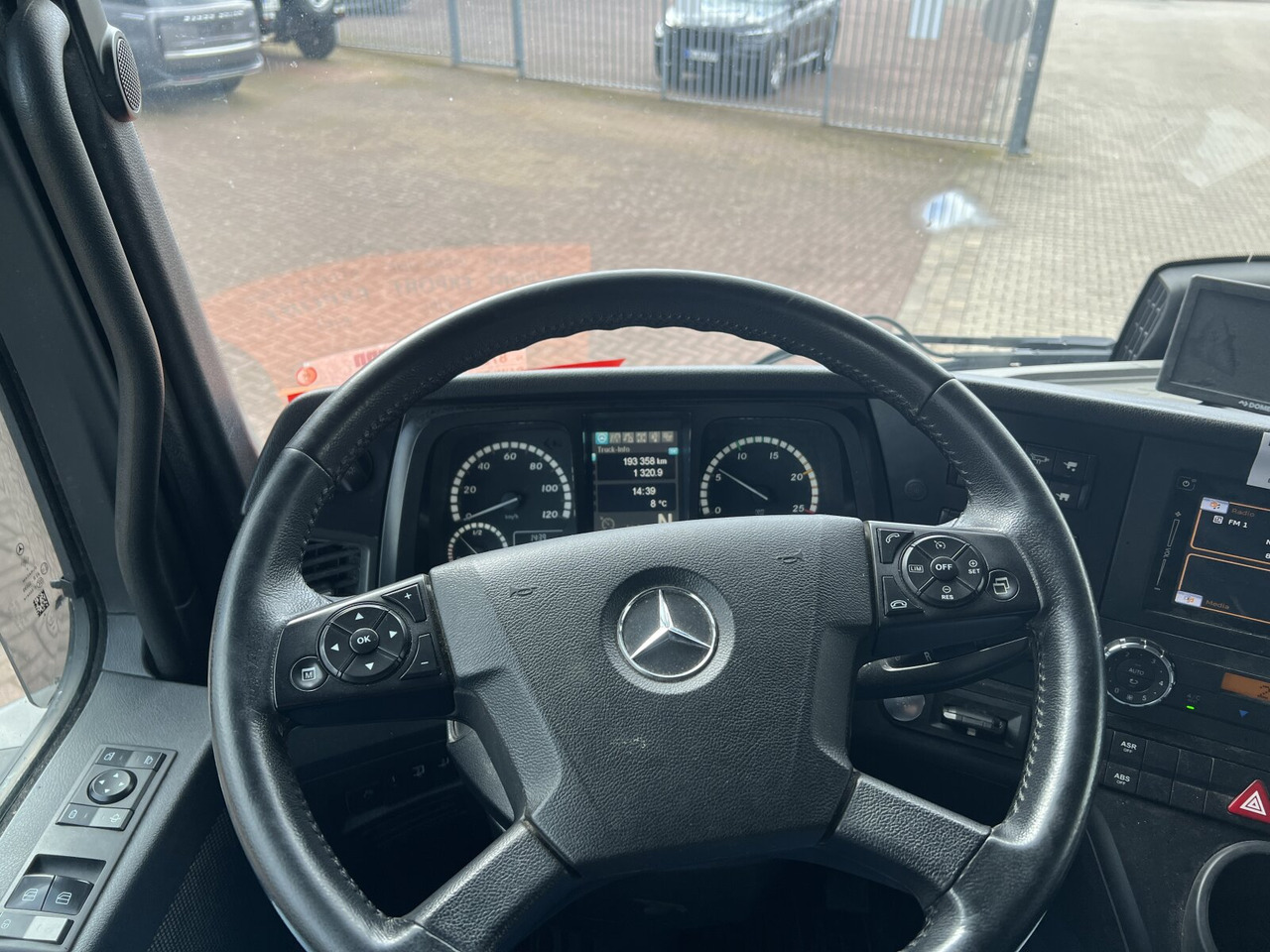 Leasing para Mercedes-Benz Arocs 3253 K 8x4/4 Arocs 3253 K 8x4/4, Retarder, Stahlmulde ca. 15m³, hydr. Heckklappenöffnung Mercedes-Benz Arocs 3253 K 8x4/4 Arocs 3253 K 8x4/4, Retarder, Stahlmulde ca. 15m³, hydr. Heckklappenöffnung: foto 7