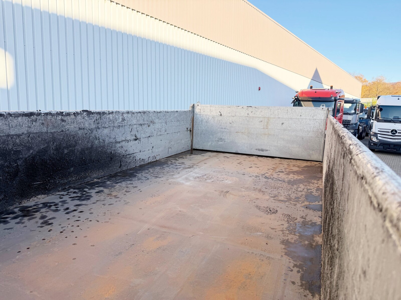 Mercedes-Benz Arocs 3351 AK 6x6 Arocs 3351 AK 6x6, Retarder, Grounder, Motorabtrieb, pneum. Heckklappenöffnung - Camión volquete: foto 3 Mercedes-Benz Arocs 3351 AK 6x6 Arocs 3351 AK 6x6, Retarder, Grounder, Motorabtrieb, pneum. Heckklappenöffnung - Camión volquete: foto 3