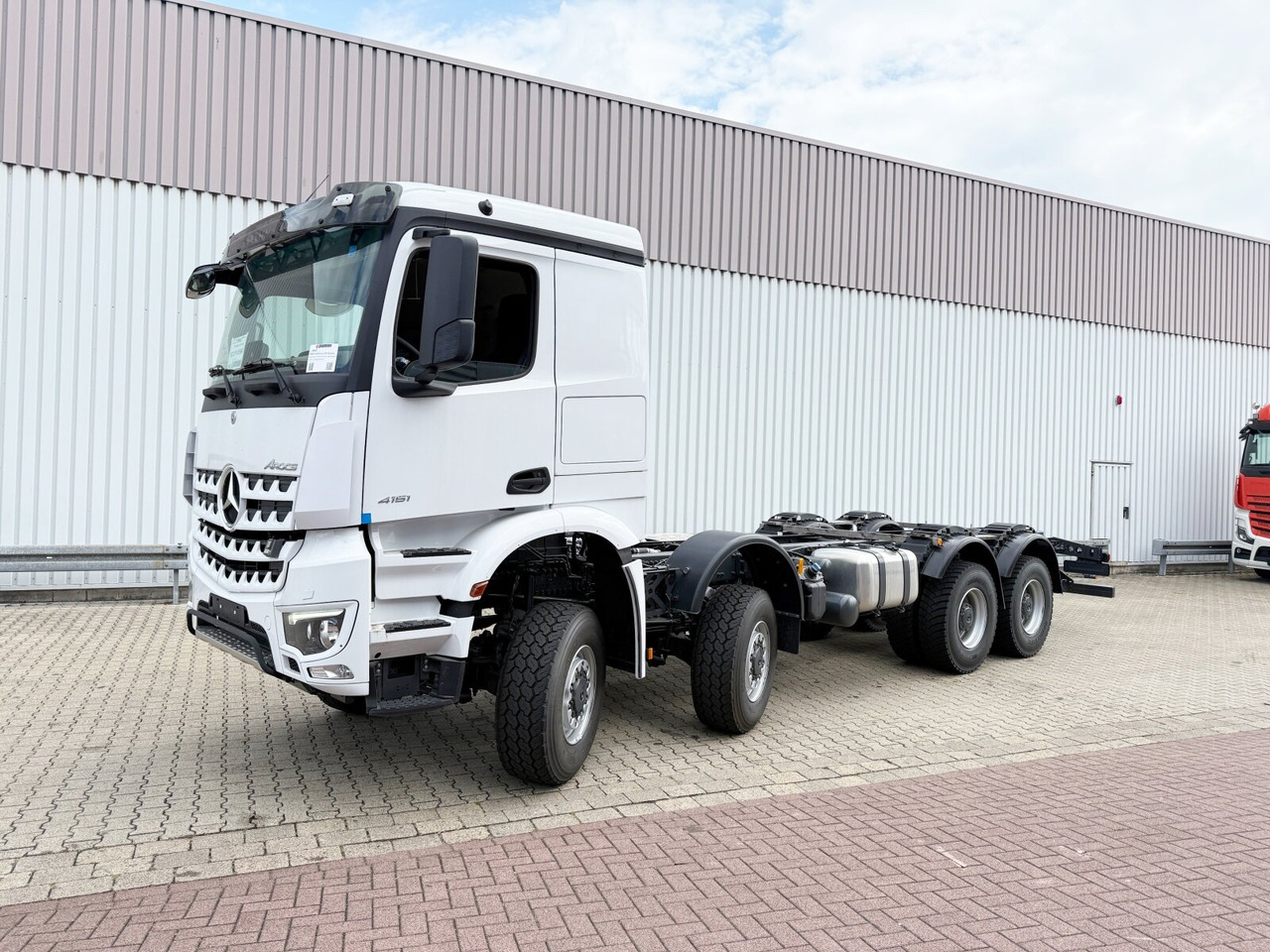 Mercedes-Benz Arocs 4151 AK 8x8/4 Arocs 4151 AK 8x8/4, Retarder, Navi, MultimediaCockpit, Grounder - Camión chasis: foto 1 Mercedes-Benz Arocs 4151 AK 8x8/4 Arocs 4151 AK 8x8/4, Retarder, Navi, MultimediaCockpit, Grounder - Camión chasis: foto 1