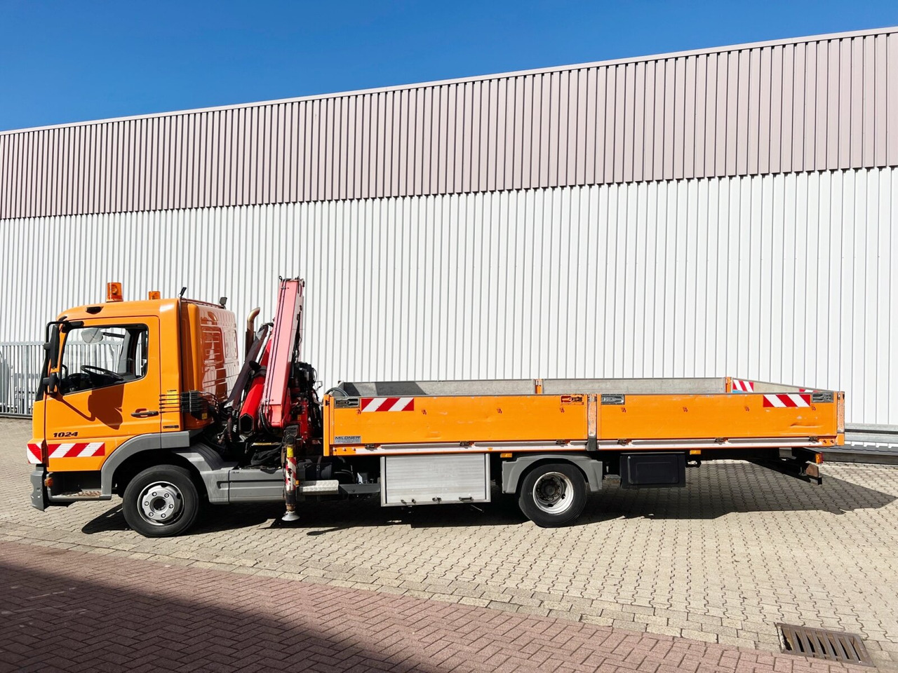 Camión grúa, Camión caja abierta Mercedes-Benz Atego 1024 L 4x2 Atego 1024 L 4x2 mit Kran Fassi F80A.0.21: foto 13