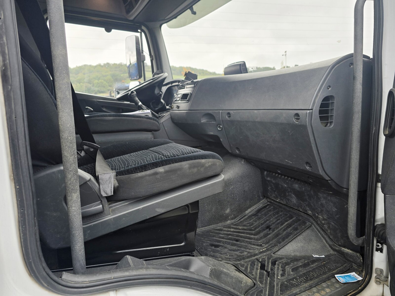 Mercedes-Benz Atego 1224 K 4x2 Atego 1224 K 4x2, Meiller 3-S-Kipper 2x AHK Öl - Camión volquete: foto 2 Mercedes-Benz Atego 1224 K 4x2 Atego 1224 K 4x2, Meiller 3-S-Kipper 2x AHK Öl - Camión volquete: foto 2