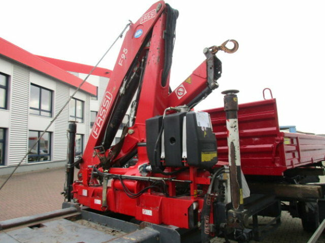 Mercedes-Benz Atego 1224 L 4x2 Atego 1224 L 4x2 Glastransporter, gegen Aufpreis Heckkran Fassi F95A21 - Camión caja abierta, Camión grúa: foto 2 Mercedes-Benz Atego 1224 L 4x2 Atego 1224 L 4x2 Glastransporter, gegen Aufpreis Heckkran Fassi F95A21 - Camión caja abierta, Camión grúa: foto 2