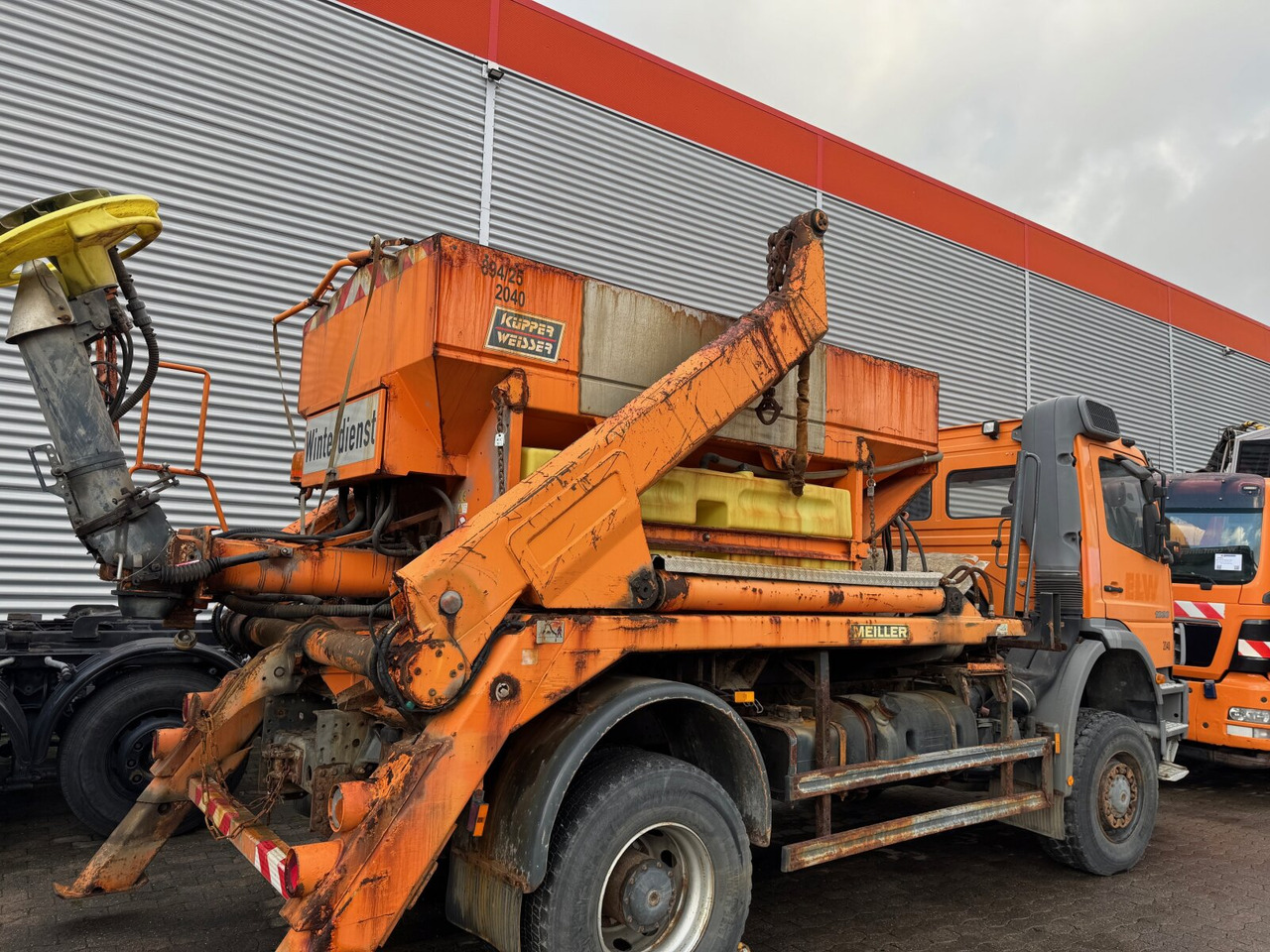 Camión portacontenedor de cadenas Mercedes-Benz Atego 1828 4x4 Atego 1828 4x4, Tele-Absetzer, Winterdienstausstattung: foto 7