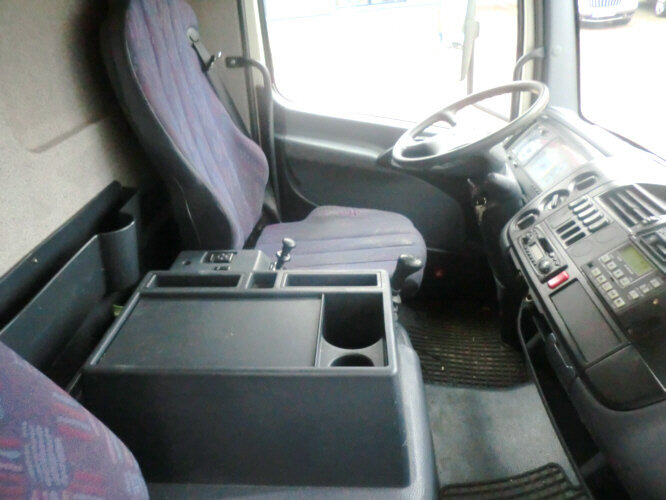 Mercedes-Benz Atego 815 4x2 - Camión frigorífico: foto 2 Mercedes-Benz Atego 815 4x2 - Camión frigorífico: foto 2