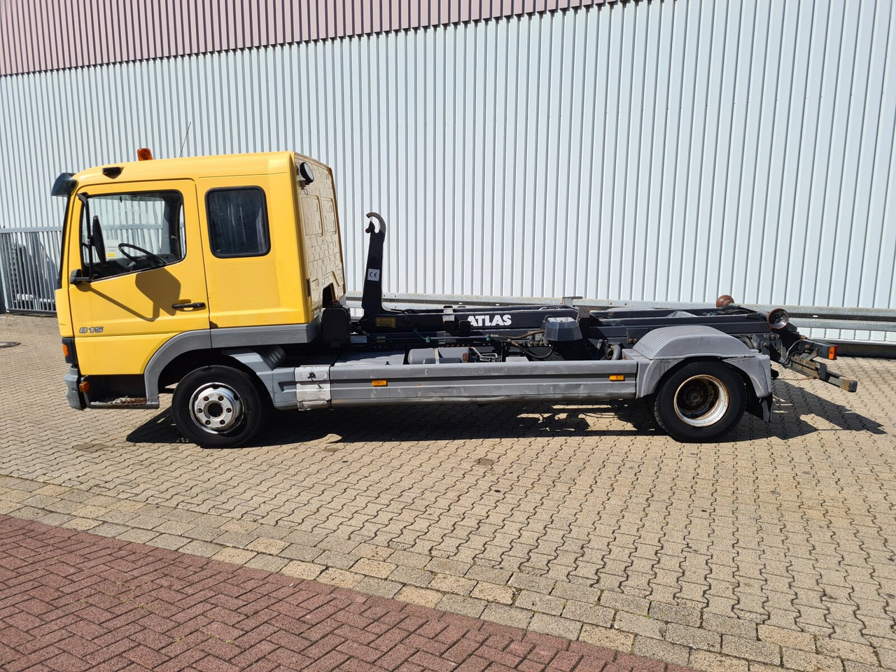 Camión multibasculante Mercedes-Benz Atego 815 K 4x2 Atego 815 K 4x2: foto 7 Camión multibasculante Mercedes-Benz Atego 815 K 4x2 Atego 815 K 4x2: foto 7