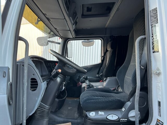 Foto del interior 2: Camión lona Mercedes-Benz Atego 822 4x2 Atego 822 4x2, Doka mit Kombisitzbank