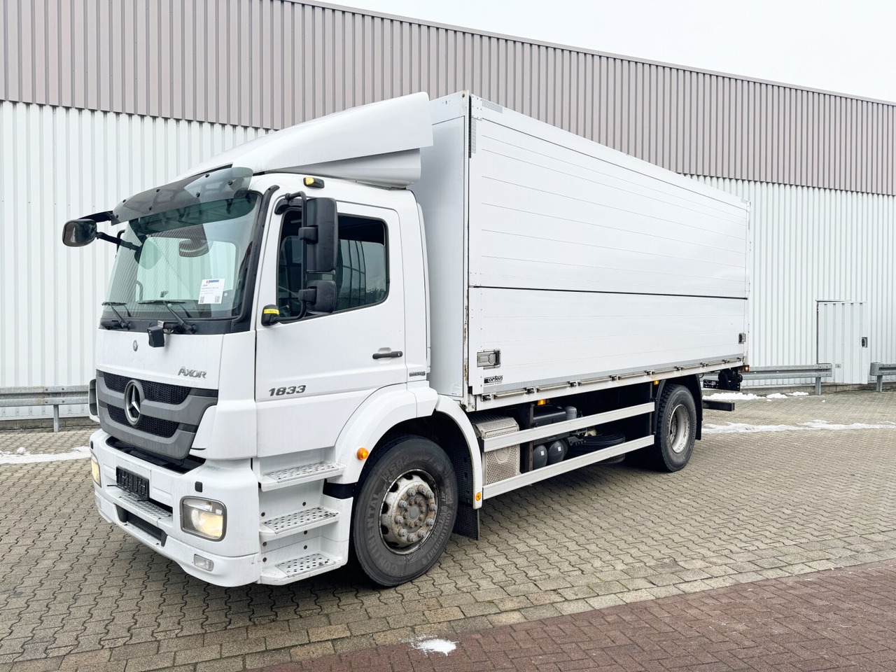 Camión caja cerrada Mercedes-Benz Axor 1833 L 4x2 Axor 1833 L 4x2, Getränkekoffer: foto 6