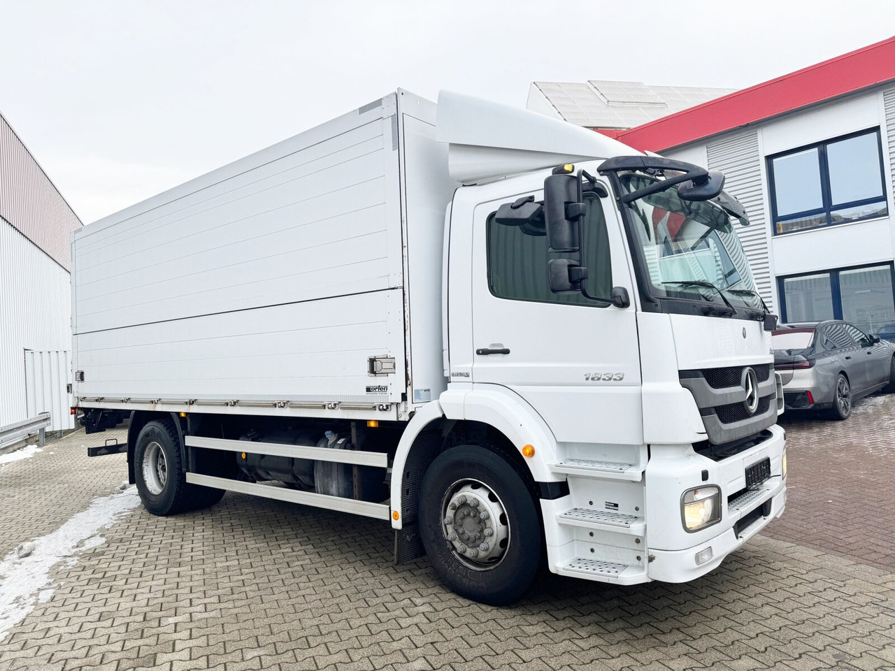 Camión caja cerrada Mercedes-Benz Axor 1833 L 4x2 Axor 1833 L 4x2, Getränkekoffer: foto 8