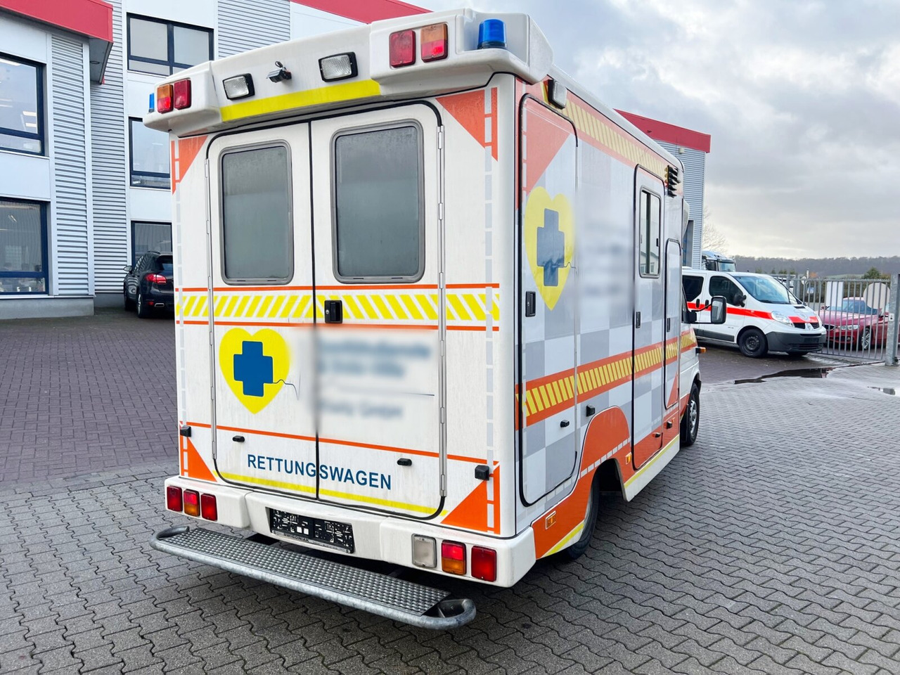 Ambulancia Mercedes-Benz Sprinter 313 CDI 4x2 Sprinter 313 CDI 4x2, Rettungswagen: foto 13