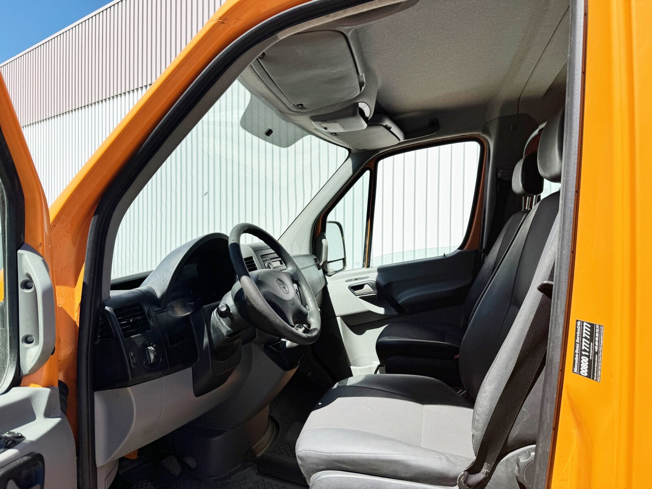 Foto del interior 2: Furgoneta caja abierta, Furgoneta combi Mercedes-Benz Sprinter 313 CDI 4x4 Doka Sprinter 313 CDI 4x4 Doka