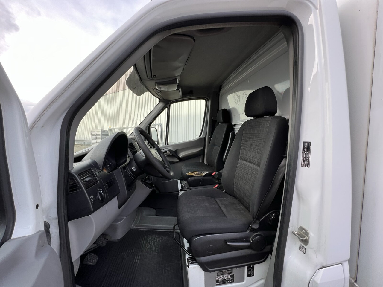 Mercedes-Benz Sprinter 314 CDI 4x2 Sprinter 314 CDI 4x2, 5x Vorhanden! - Furgoneta caja cerrada: foto 3 Mercedes-Benz Sprinter 314 CDI 4x2 Sprinter 314 CDI 4x2, 5x Vorhanden! - Furgoneta caja cerrada: foto 3