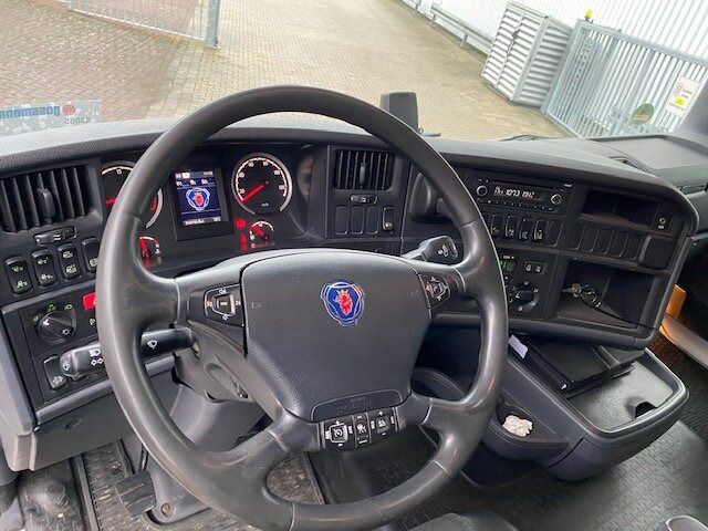 Scania R450 LB 6x2-4 R450 LB 6x2-4 Getränkekoffer, Retarder, Lift-/Lenkachse, Stapleraufnahme - Camión caja cerrada: foto 5 Scania R450 LB 6x2-4 R450 LB 6x2-4 Getränkekoffer, Retarder, Lift-/Lenkachse, Stapleraufnahme - Camión caja cerrada: foto 5