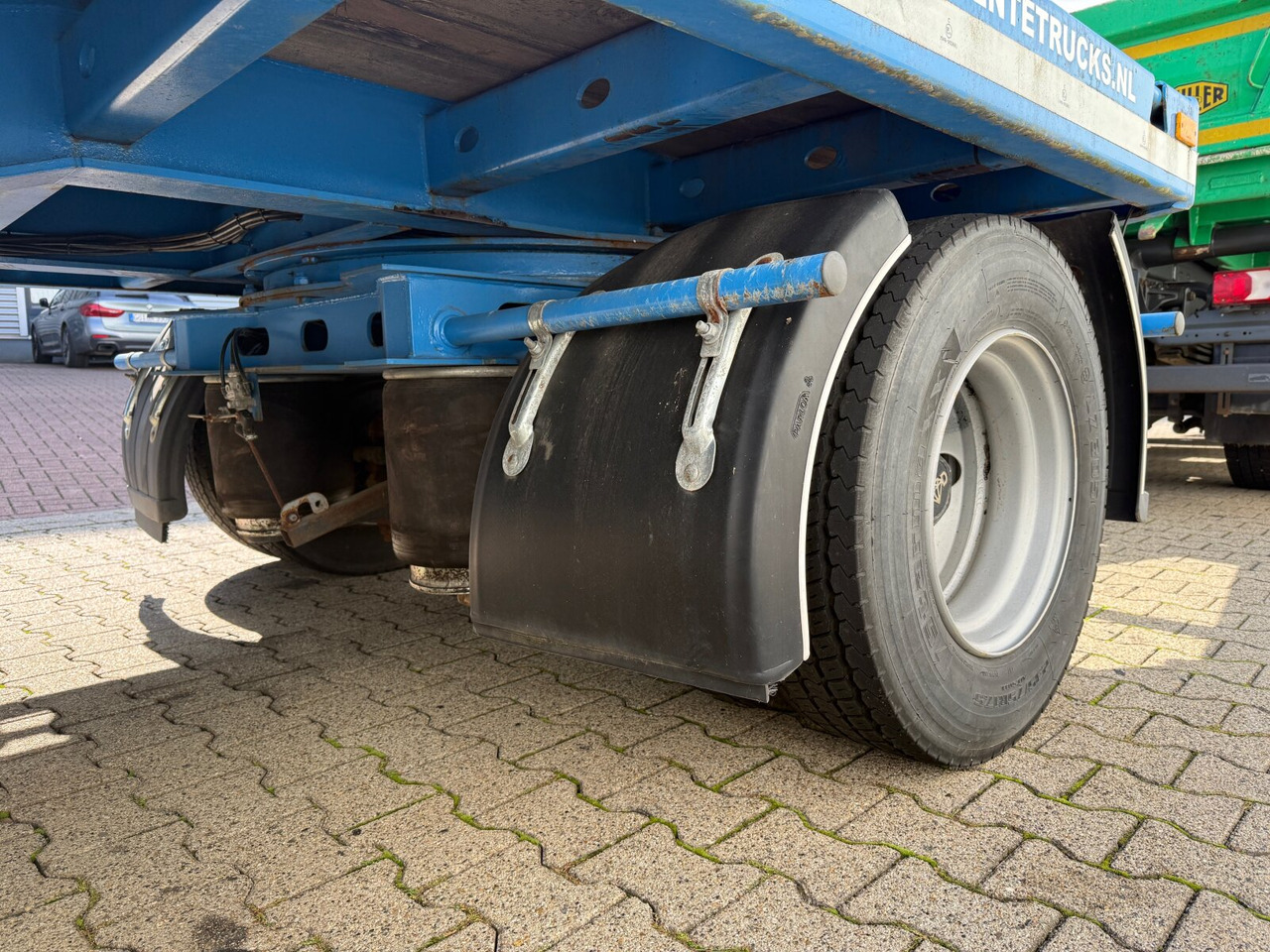 Scorpion 3-Achs Tiefladeanhänger Scorpion 3-Achs Tiefladeanhänger, Liftachse, pneumatische Auffahrrampen - Remolque góndola rebajadas: foto 2 Scorpion 3-Achs Tiefladeanhänger Scorpion 3-Achs Tiefladeanhänger, Liftachse, pneumatische Auffahrrampen - Remolque góndola rebajadas: foto 2