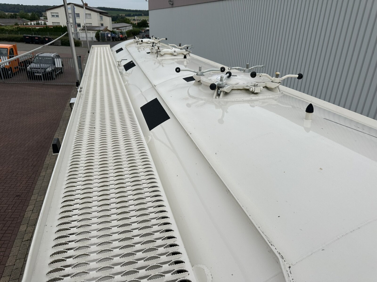 Spitzer SF 2739/2P SF 2739/2P Siloauflieger ca. 39m³, 2x Liftachse - Semirremolque silo: foto 4 Spitzer SF 2739/2P SF 2739/2P Siloauflieger ca. 39m³, 2x Liftachse - Semirremolque silo: foto 4