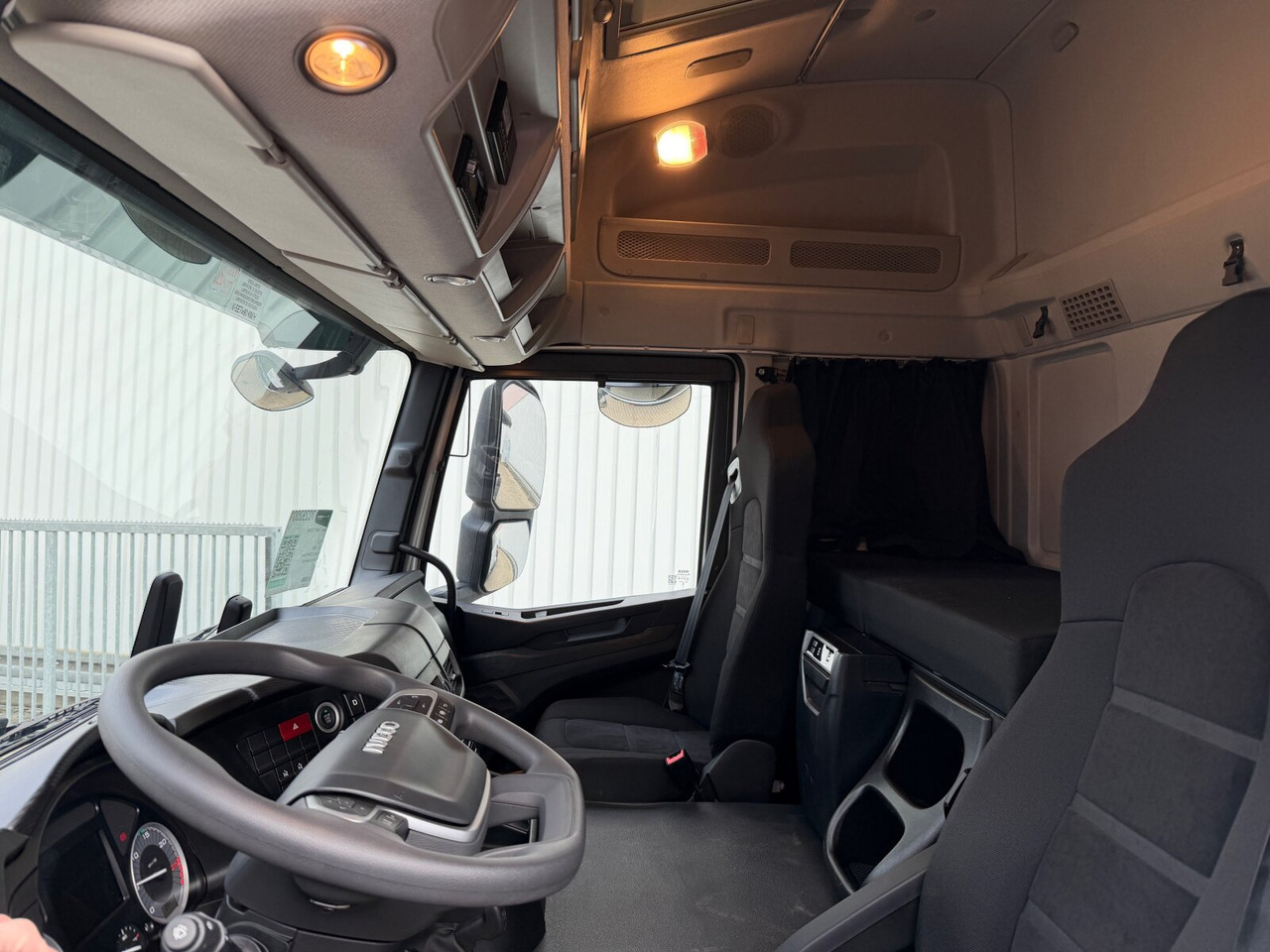 T-Way AT410T51/58 8x4 T-Way AT410T51/58 8x4, Retarder, 4x VORHANDEN! - Camión multibasculante: foto 2 T-Way AT410T51/58 8x4 T-Way AT410T51/58 8x4, Retarder, 4x VORHANDEN! - Camión multibasculante: foto 2