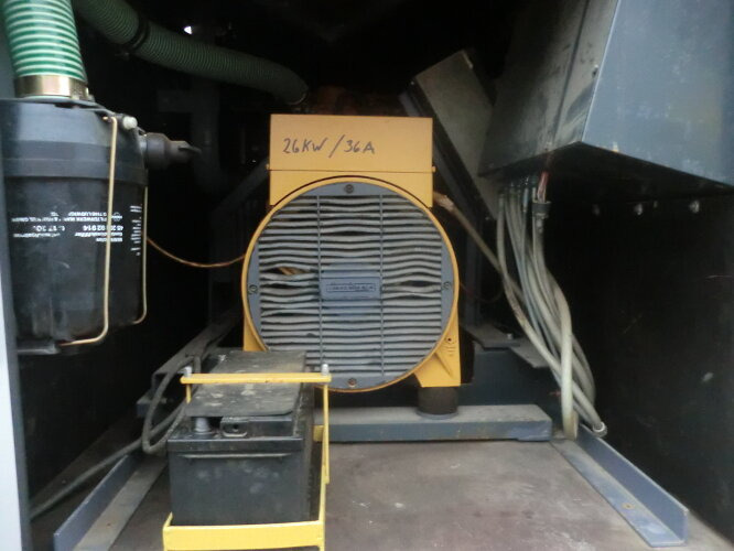 - Tank-Aufbau Tank-Aufbauauf Wunsch mit Separatmotor, Stromgenerator, Hydraulik - Tanque de almacenamiento: foto 4 - Tank-Aufbau Tank-Aufbauauf Wunsch mit Separatmotor, Stromgenerator, Hydraulik - Tanque de almacenamiento: foto 4