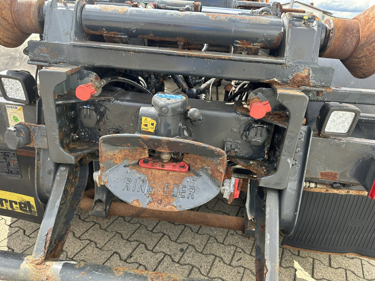 Trakker AD190T33WP 4x4 Trakker AD190T33WP 4x4, Winterdienstausstattung - Camión multibasculante: foto 3 Trakker AD190T33WP 4x4 Trakker AD190T33WP 4x4, Winterdienstausstattung - Camión multibasculante: foto 3