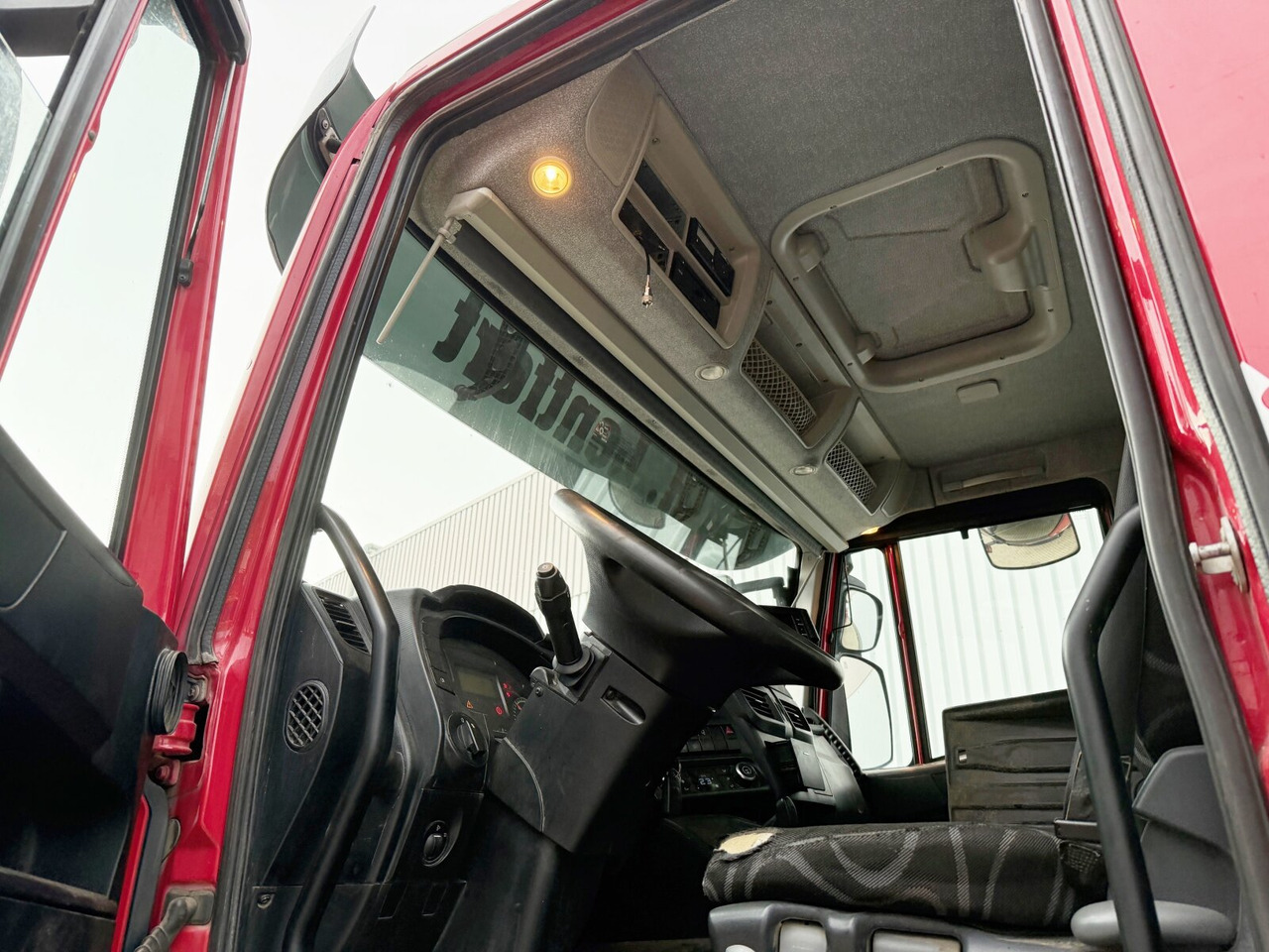 Trakker AD260T45 6x4 Trakker AD260T45 6x4, Bordmatik - Camión volquete: foto 2 Trakker AD260T45 6x4 Trakker AD260T45 6x4, Bordmatik - Camión volquete: foto 2