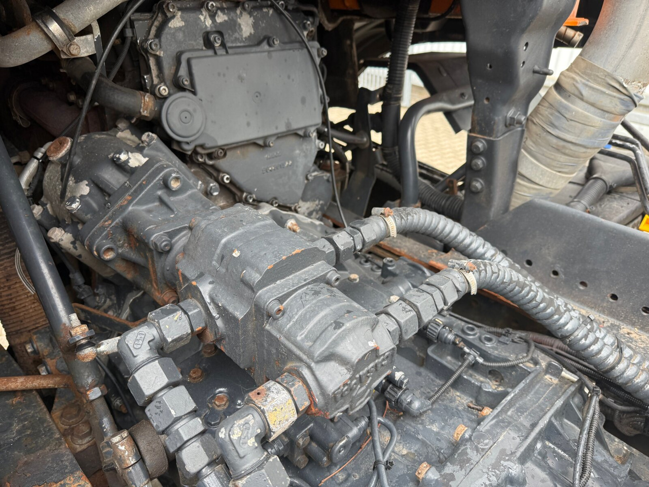 Trakker AT190T33W/P 4x4 Trakker AT190T33W/P 4x4, Winterdienstausstattung - Camión multibasculante: foto 3 Trakker AT190T33W/P 4x4 Trakker AT190T33W/P 4x4, Winterdienstausstattung - Camión multibasculante: foto 3