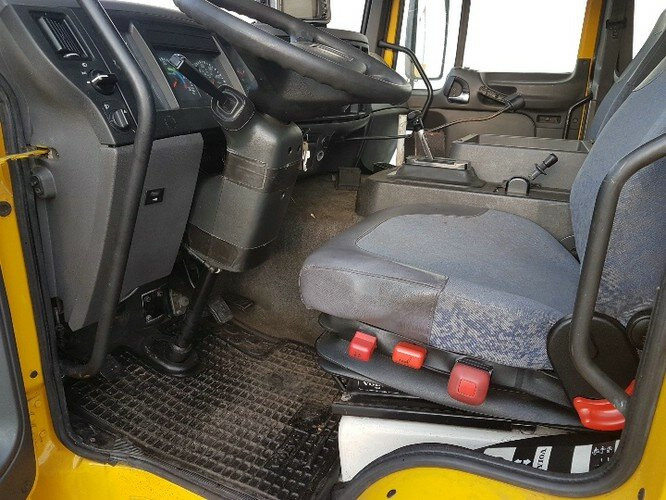Volvo FL 612 L FL 612 L, Abschleppwagen Hubbrille 3 to - Grua de remolque autos: foto 3 Volvo FL 612 L FL 612 L, Abschleppwagen Hubbrille 3 to - Grua de remolque autos: foto 3
