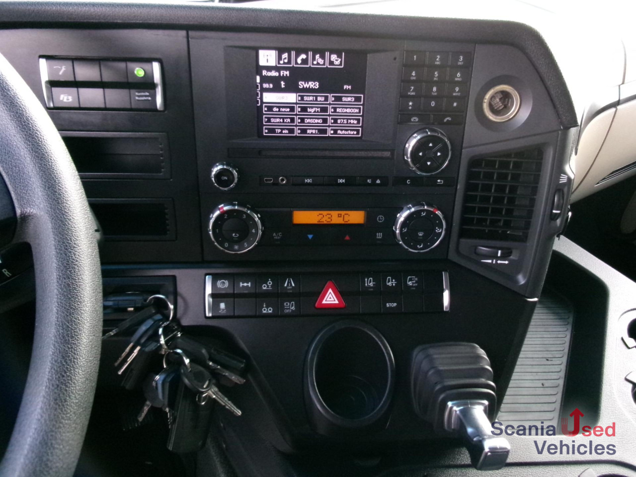 MERCEDES-BENZ MB Actros 2533L Volumen - Camión lona: foto 2 MERCEDES-BENZ MB Actros 2533L Volumen - Camión lona: foto 2