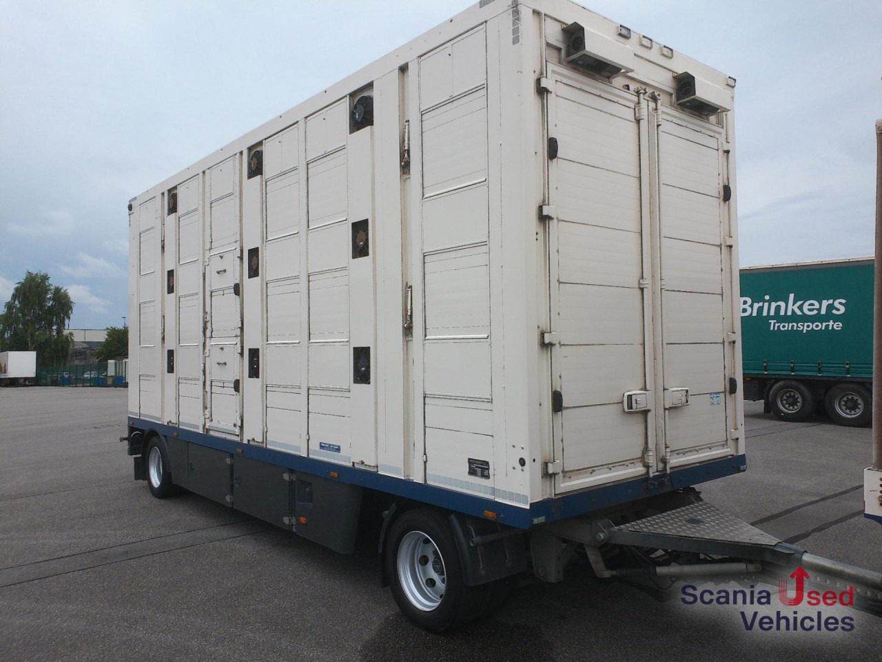 Menke-Janzen Viehtransport - Remolque transporte de ganado: foto 1 Menke-Janzen Viehtransport - Remolque transporte de ganado: foto 1