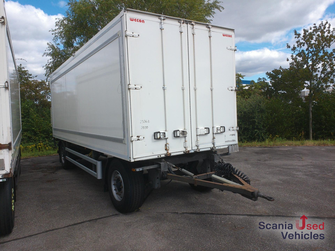 WECON Durchlader mit LBW Palfinger/MBB 2,0T - Remolque caja cerrada: foto 1 WECON Durchlader mit LBW Palfinger/MBB 2,0T - Remolque caja cerrada: foto 1