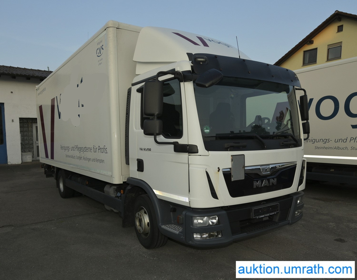 MAN (V182) TGL 12.250 4x2 L/BL Koffer Ladebordwand Klimaautomatik NAVI Luftfederung Automatikgetriebe EURO 6 - Camión caja cerrada: foto 3 MAN (V182) TGL 12.250 4x2 L/BL Koffer Ladebordwand Klimaautomatik NAVI Luftfederung Automatikgetriebe EURO 6 - Camión caja cerrada: foto 3