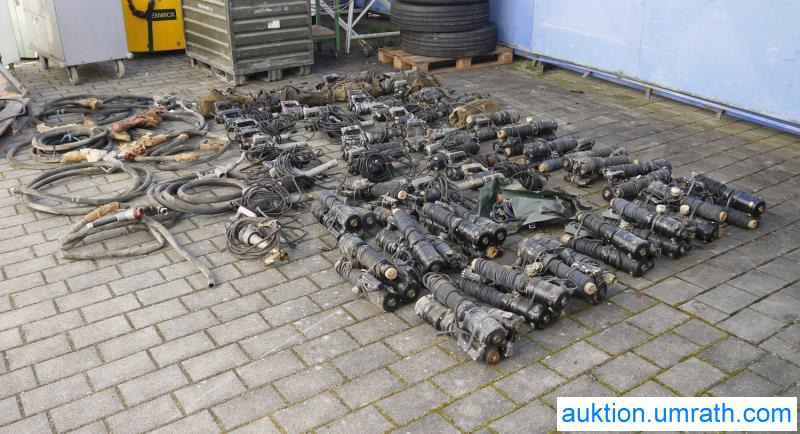 NVA / Russische Armee Fasspumpen MBI-3A 12 bis 24 Volt 90 Stück Rarität für / - Sammler - Herramienta/ Equipo: foto 1 NVA / Russische Armee Fasspumpen MBI-3A 12 bis 24 Volt 90 Stück Rarität für / - Sammler - Herramienta/ Equipo: foto 1