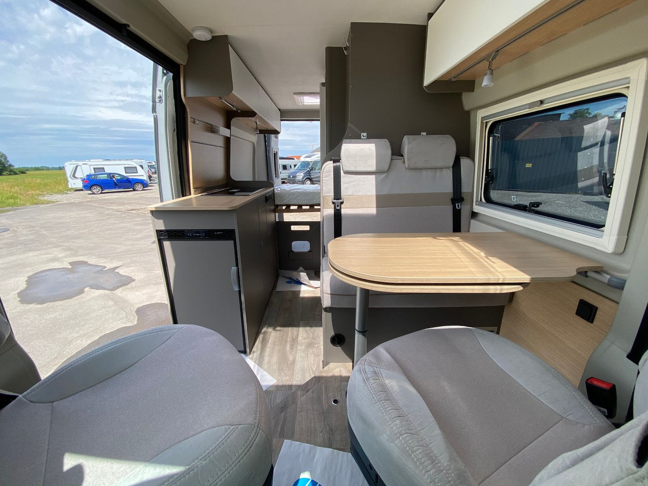 Cámper Carado CV 600 Dieselheizung,Skyroof,Autmatik, whiteLabl: foto 14