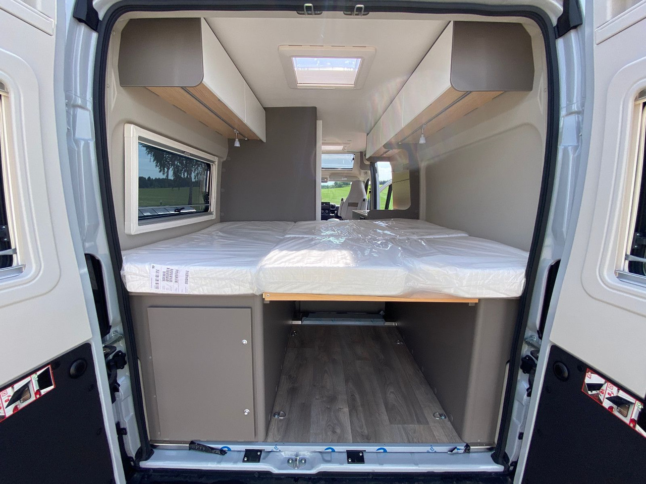 Cámper Carado CV 600 Dieselheizung,Skyroof,Autmatik, whiteLabl: foto 18