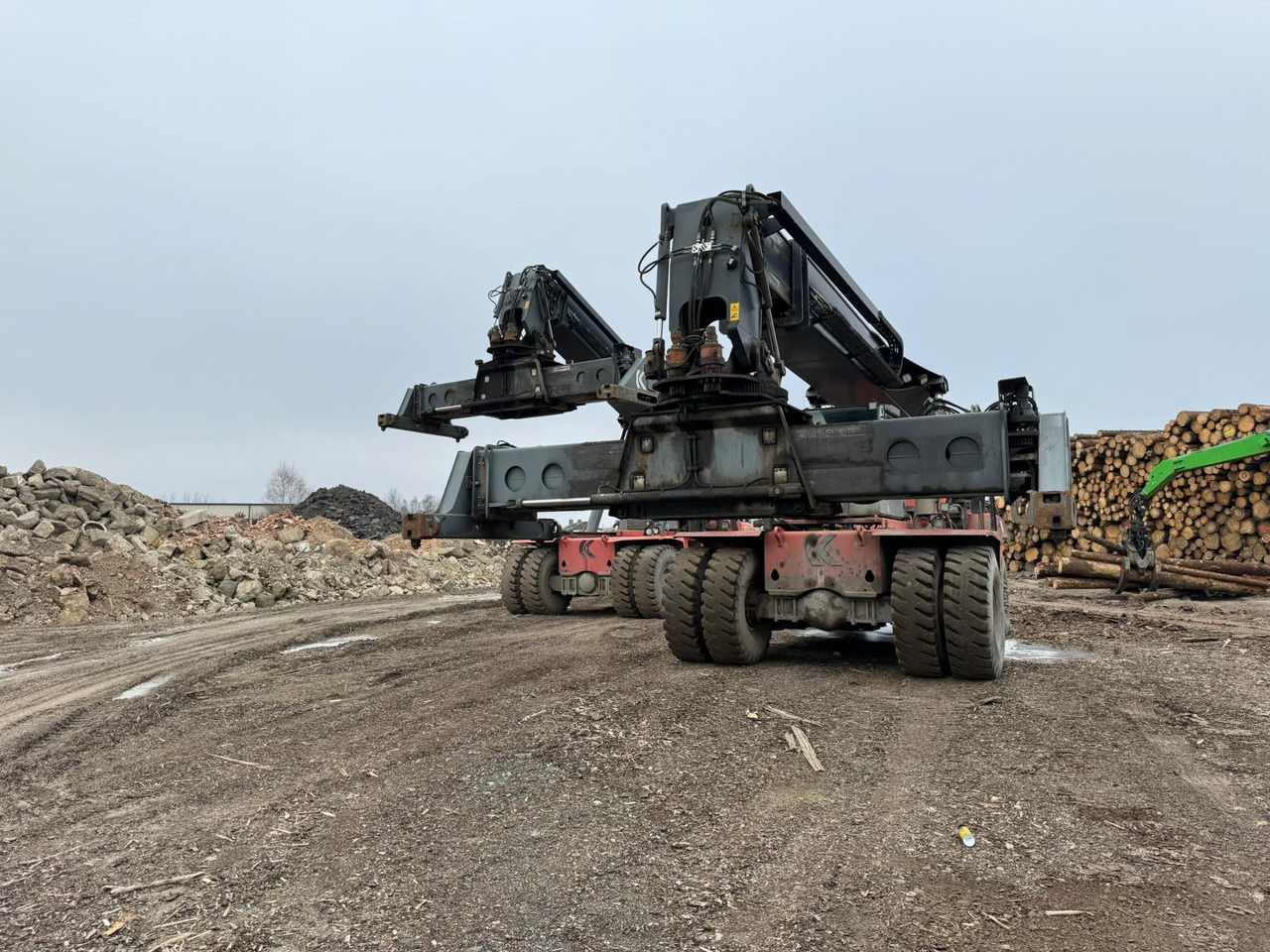 KALMAR DRF420-60S5 BJ: 2007 BStd: 32773h - Carretilla para contenedores: foto 2 KALMAR DRF420-60S5 BJ: 2007 BStd: 32773h - Carretilla para contenedores: foto 2