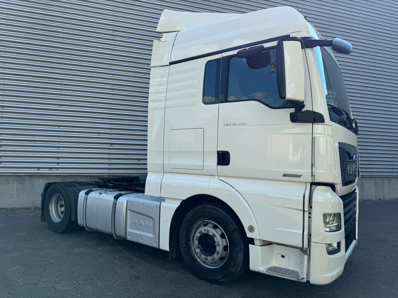MAN TGX 18.500 XLX / Intarder / Roof Klima / 2 Tanks - Cabeza tractora: foto 2 MAN TGX 18.500 XLX / Intarder / Roof Klima / 2 Tanks - Cabeza tractora: foto 2