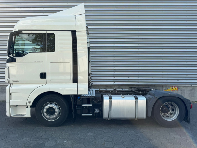 MAN TGX 18.500 XLX / Intarder / Roof Klima / 2 Tanks - Cabeza tractora: foto 5 MAN TGX 18.500 XLX / Intarder / Roof Klima / 2 Tanks - Cabeza tractora: foto 5